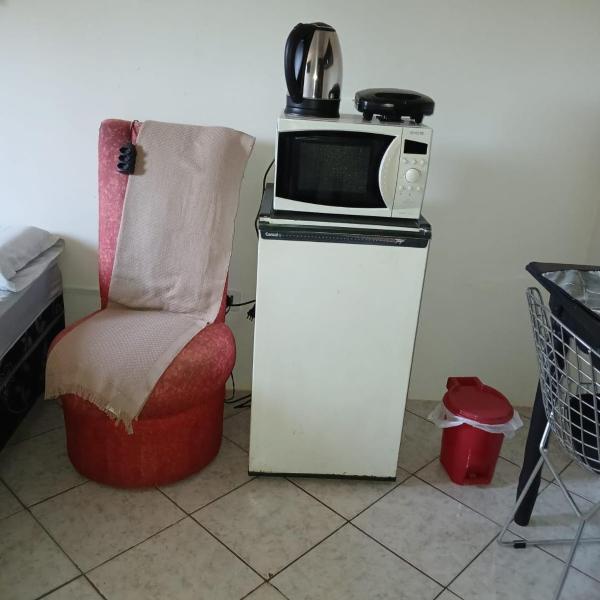 Quarto com banheiro casa da Mari - Foto 4