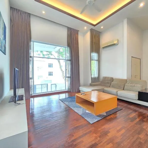 Shamrock Beach Villas - Batu Ferringhi, hotel en Tanjung Bungah