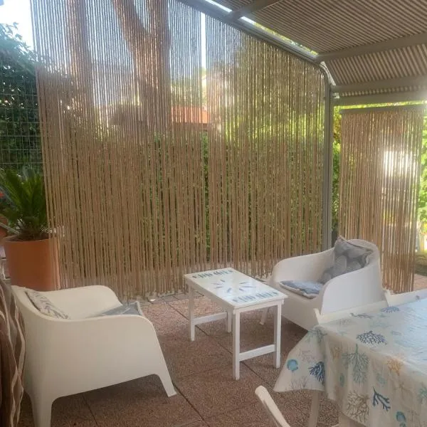 Casa con giardino, hotel in Lido di Pomposa