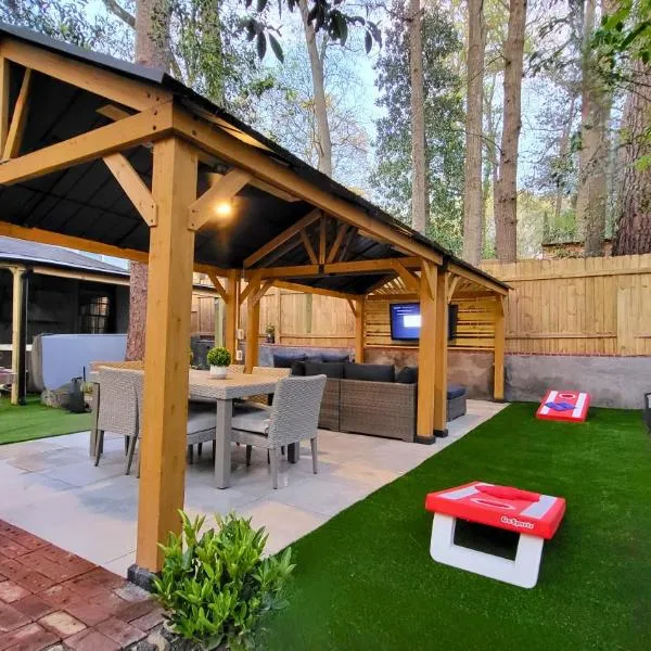 Pine Lodge Midtown Atlanta - Luxury Oasis, Quiet & Central Location, Beltline & Piedmont Park Steps Away、アトランタのホテル