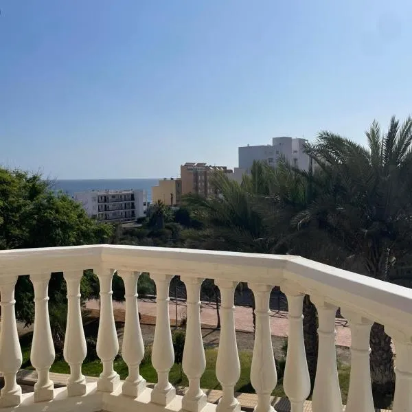 Balcón al mar, hotel en Adra