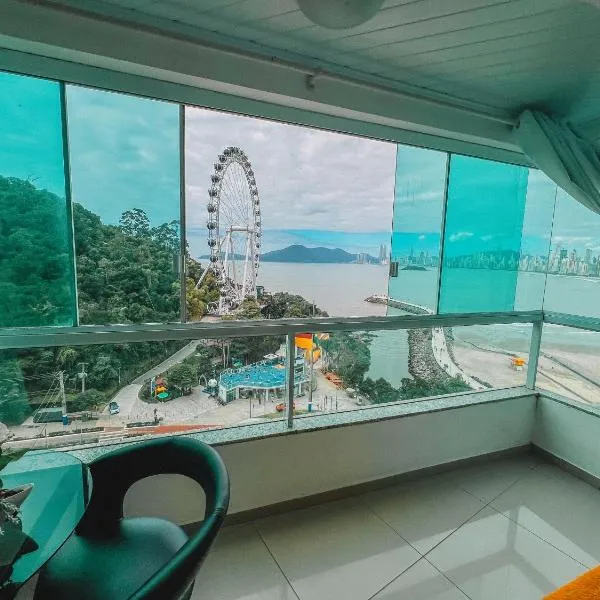 Loft vista panorâmica da Roda gigante e orla de BC, hotel di Balneário Camboriú