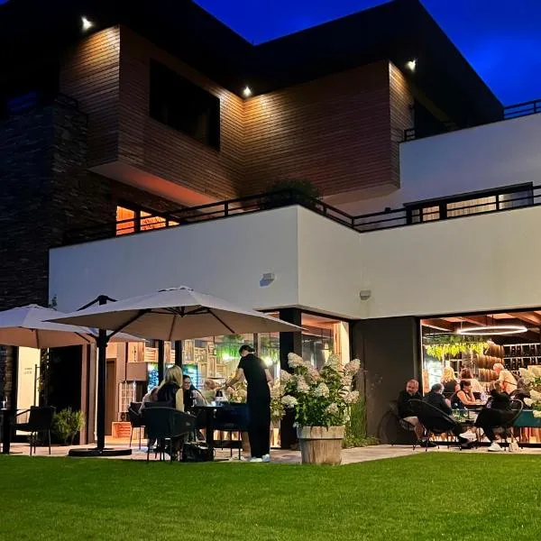 Pinot Noir Apartments & Wine Bar, ξενοδοχείο σε Nove Mesto nad Metuji
