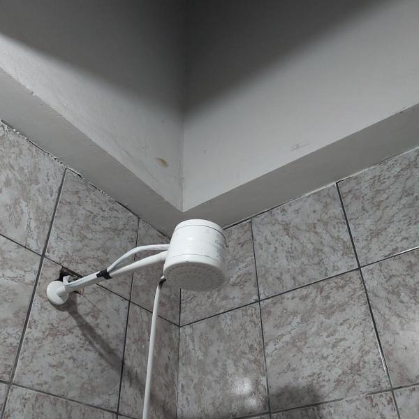 Quarto com banheiro casa da Mari - Foto 3
