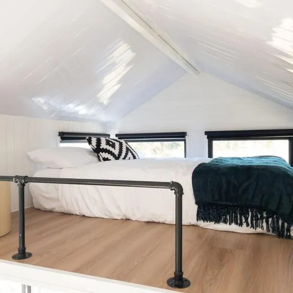 Golden Hill Farmstay by Tiny Away, hotel di Rosedale