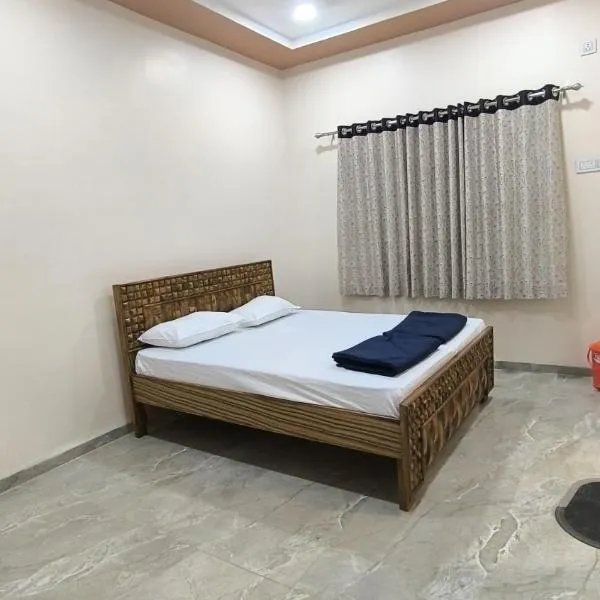 Maheshwari Yatri Nivas，Aundah的飯店