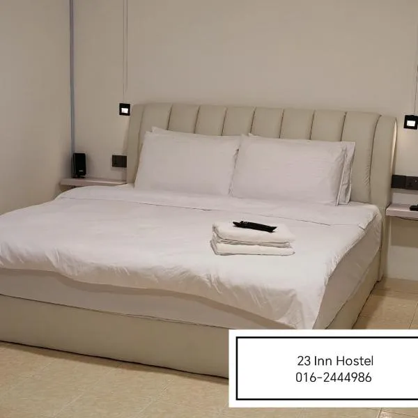 23 Inn Kingbed Room with Balcony, hotel v destinaci Bukit Mertajam