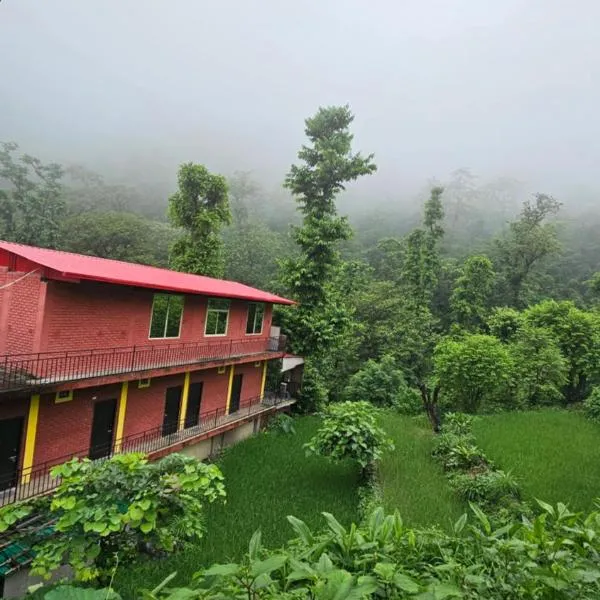 Tapovan Cascades Yogvillage Stay, hotel in Rishīkesh