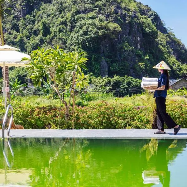 Trang An Ecorest Resort & Spa, hotel in Xuân Sơn