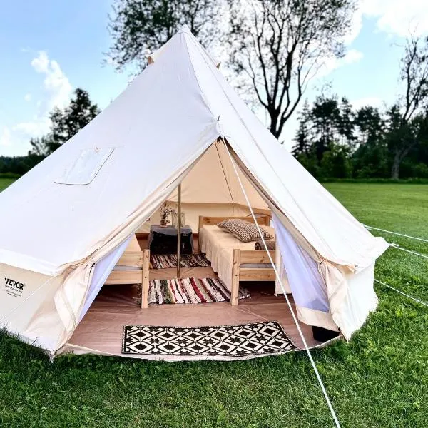 Ploomi Glämping, hotel i Tiilike