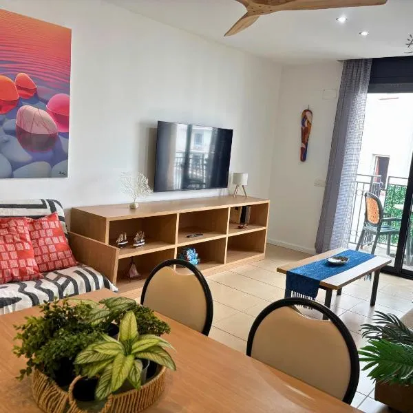 Bali Suite - Modern Apartment with Parking & Swimming Pool, hotel di Lloret de Mar