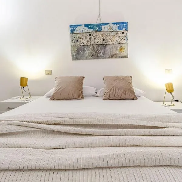 Nura's - Il Nido central old town Bastioni view, hotel in Alghero