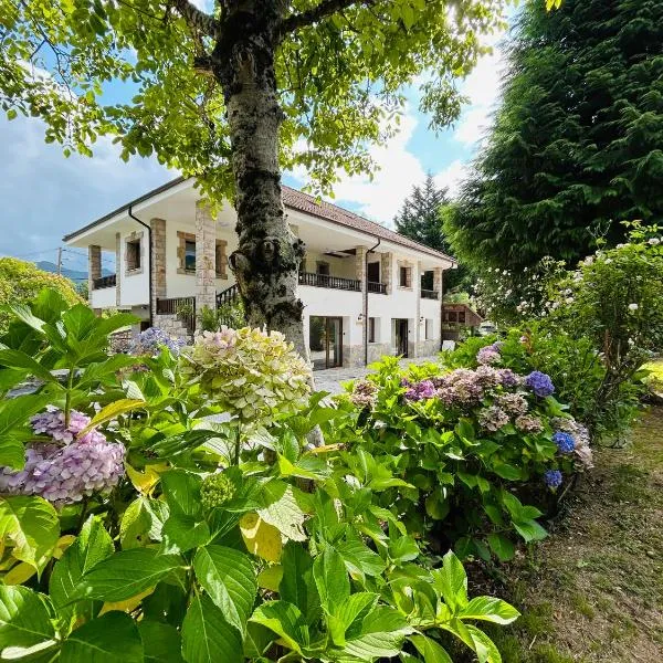 Casa Rural Raiz y Cumbre, hotel in Mestas del Con