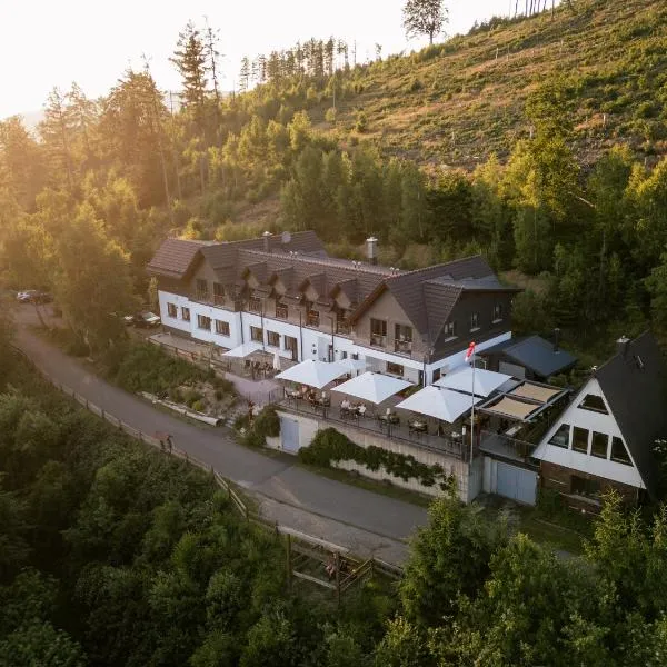 Die Triniushütte "Thüringens schönste Aussicht", hotel v destinaci Rauenstein