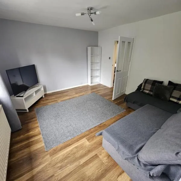 Spacious 2-bedroom apartment!, hotel a Edimburgo