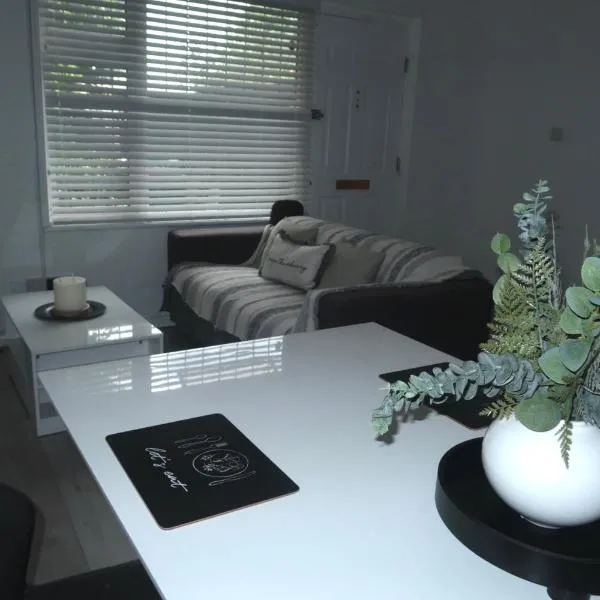 Self-Contained 1-Bed Flat in North Finchley, hotel in Finchley
