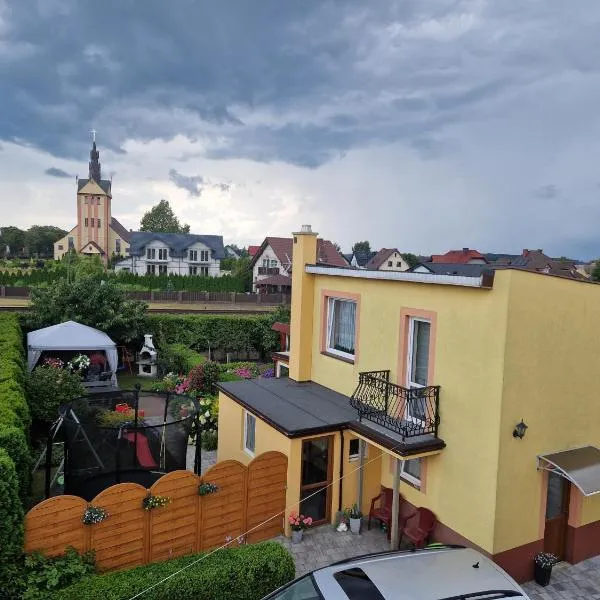 Słoneczny Domek, hotel in Żelistrzewo