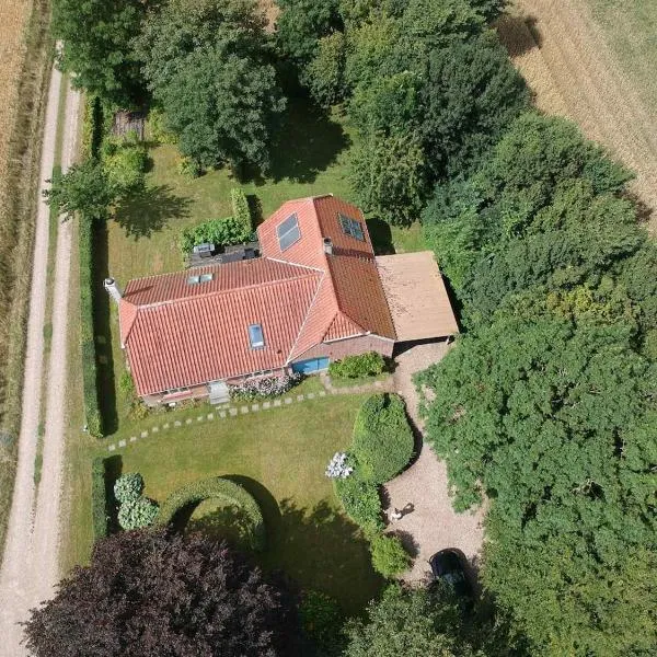 Cozy property in the countryside in beautiful nature, hôtel à Vinderup