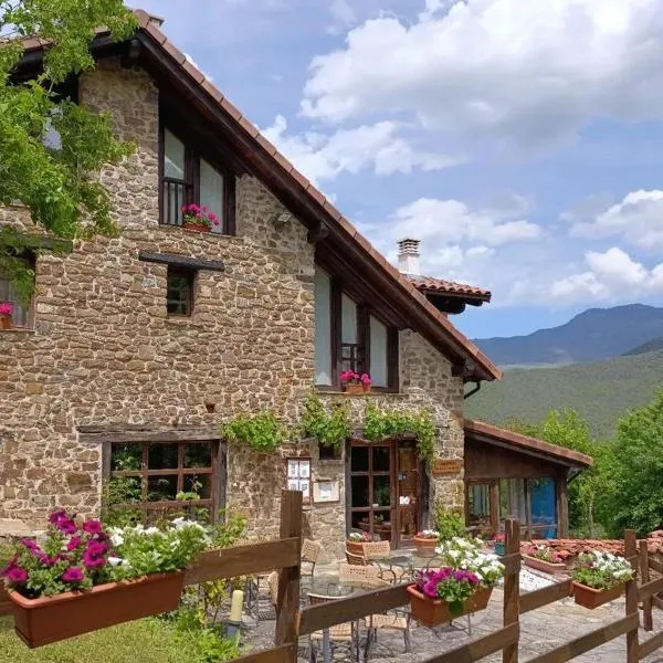 Viviendas Rurales El Covaju, hotel v destinaci Cabezón de Liébana