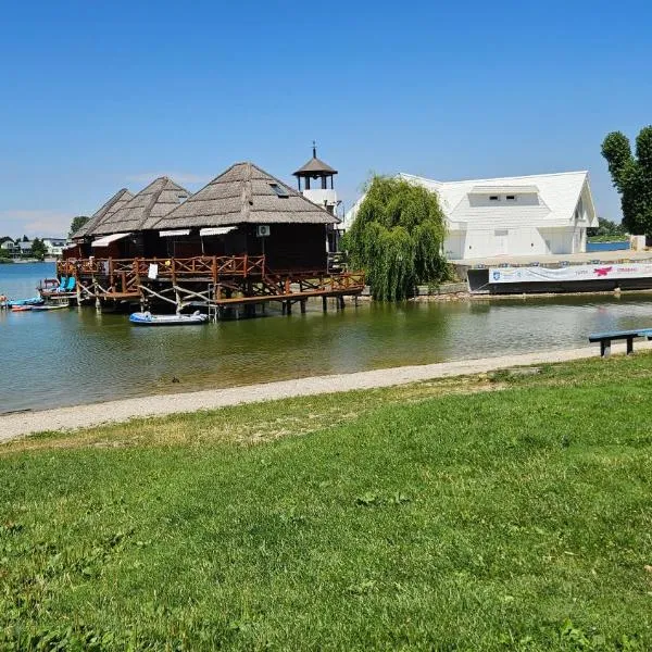 Houseboat Slnečné jazerá, apartmán 1, hotel in Senec