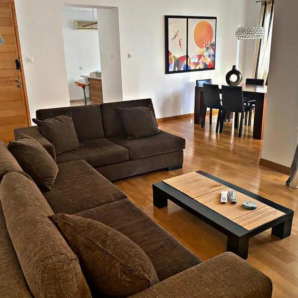 Charm Flat in the heart of the City Center - Balcony & view、ニコシアのホテル