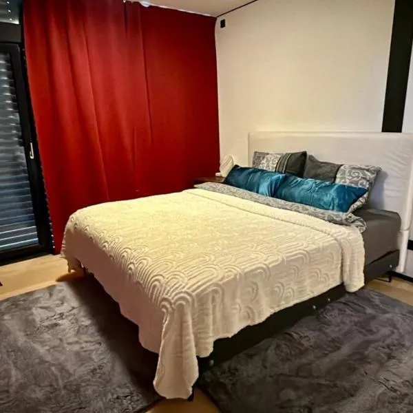 Nature Oasis near Berlin - Peaceful and Modern Stay, hotel di Falkensee