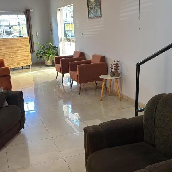 Hotel Bem-Estar，位于Ribas do Rio Pardo的酒店