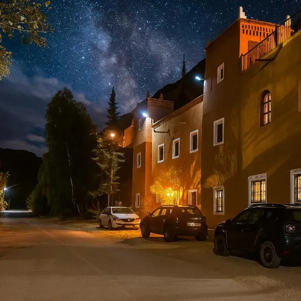 Auberge La Fibule Du Dades, hotel in Aït Idaïr