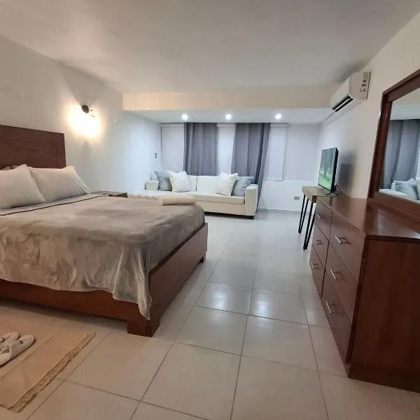 Modern condo in middle of Sosua, hotelli kohteessa Sosúa