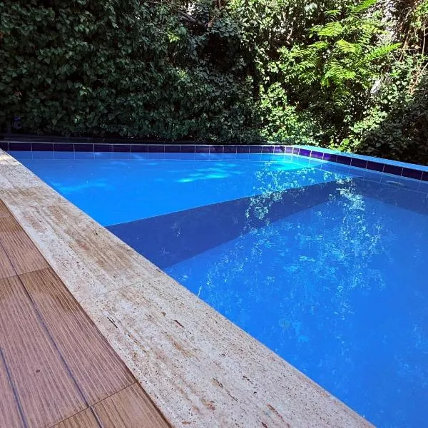 Villaras Garden Antalya özel havuzlu full eşyalı villa, hotel in Altınkum