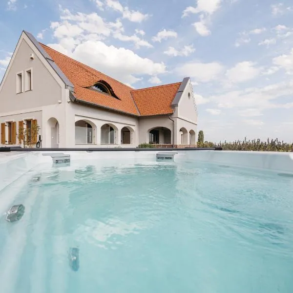PALO Borbirtok - Bed and Wine, hotel in Paloznak