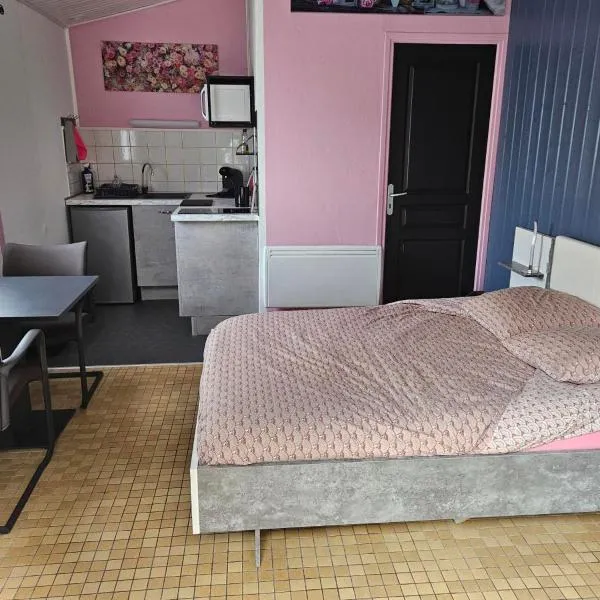 Laurier, hotell sihtkohas Challans