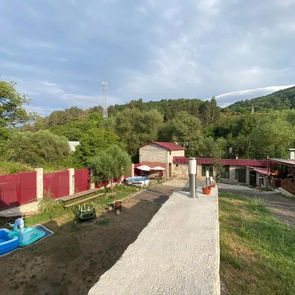 David guest house LOFT Коттеджи на берегу реки, hotel in Dilijan