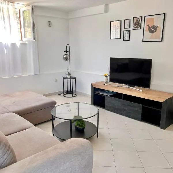 Adria: Slatine şehrinde bir otel