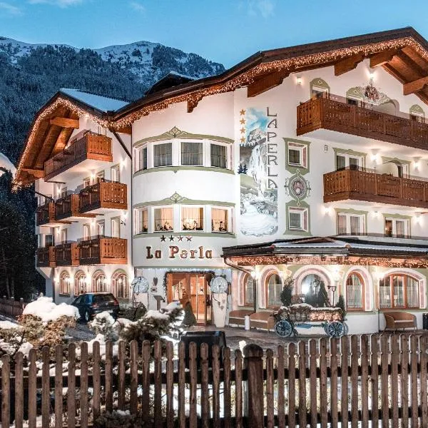 Hotel La Perla Wellness & Beauty, hotel v destinaci Canazei