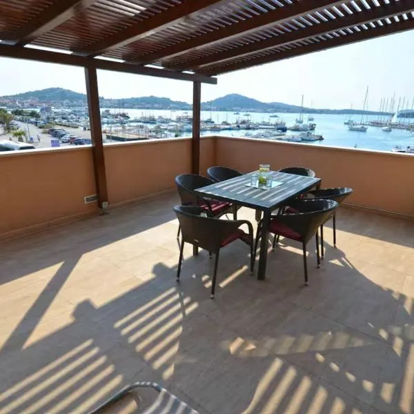 EnVi Apartments, hotel in Murter