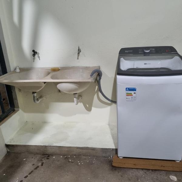 Ampla casa com 4 quartos, churrasqueira e garagem - Foto 3