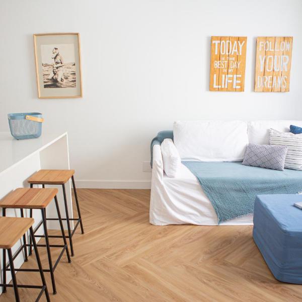 Apartamento na quadra do mar com piscina - Foto 2