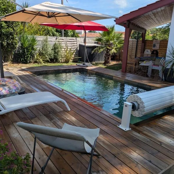 VILLA with swimming pool near Ocean and Forest, hotelli kohteessa Anglet