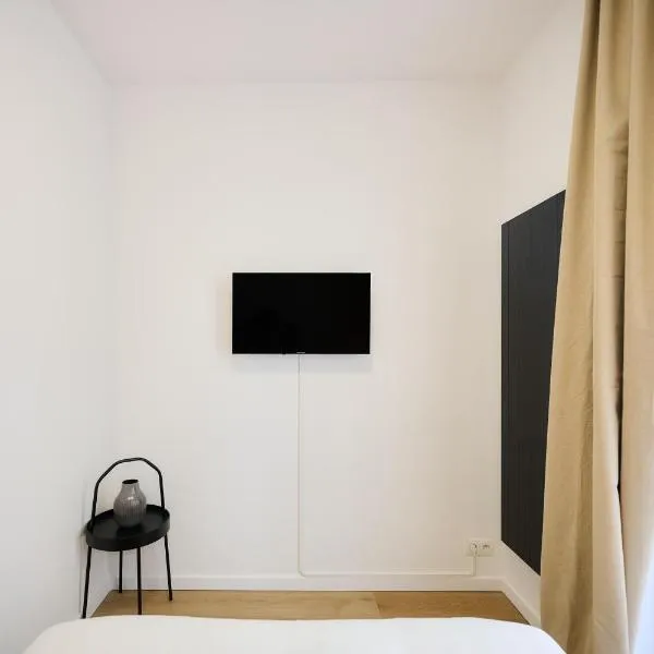 Apartment Combaz 4, hotel in Mellet