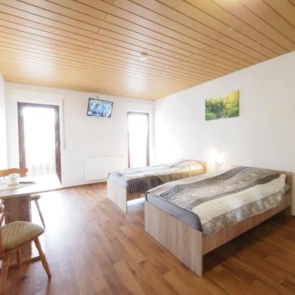 Nibelungen-Stubb mit einer Gemeinschaftsküche, hotel in Elmshausen