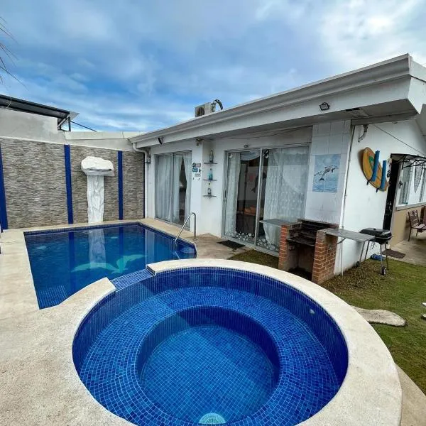 Casa vacacional Playa Herradura, hotel v destinaci Herradura