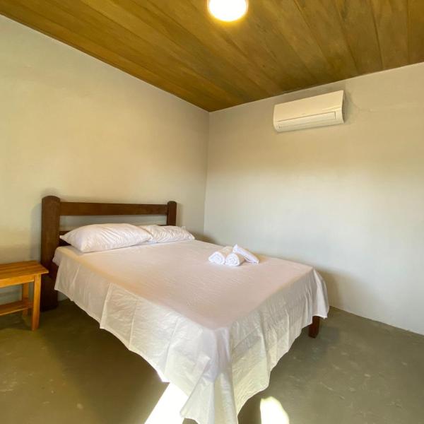 Suite Sol - Quarto e Banheiro com Ar Condicionado