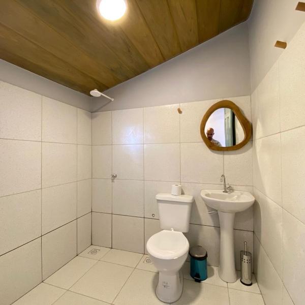 Suite Sol - Quarto e Banheiro com Ar Condicionado - Foto 5