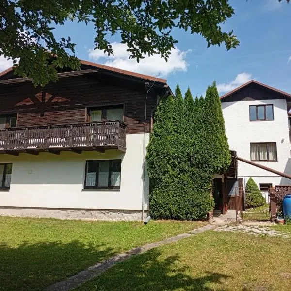 Nevesta hôľ pod Chopkom, Hotel in Brezno