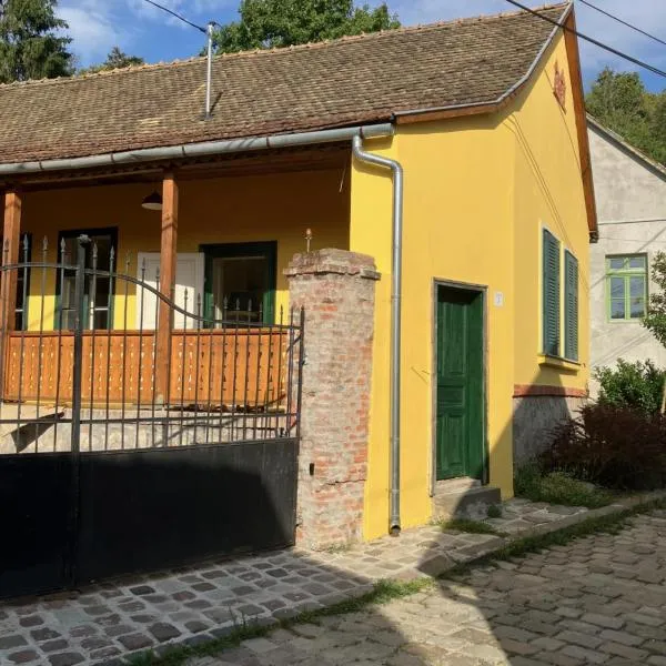 Szent Flórián Tűzoltó Panzió Visegrád, hotel in Visegrád