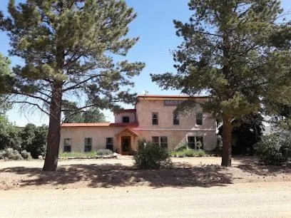 Old Jaroso Hotel- Yellow Room, hotel i Jaroso