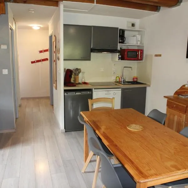 Appartement Duplex 4 à 6 personnes – hotel w mieście Arreau