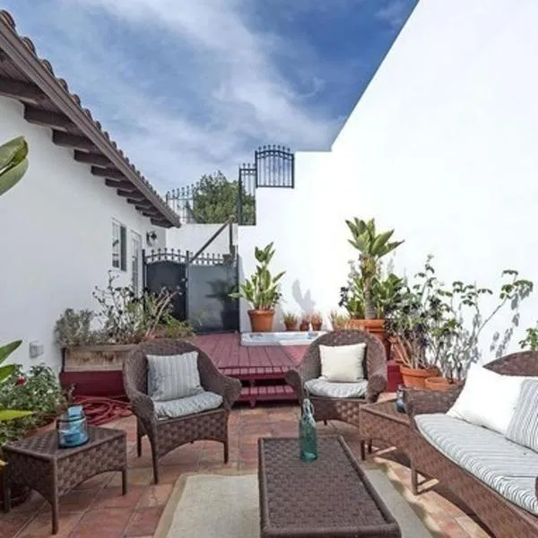 Hollywood Hills Getaway - Prime Location, Near Griffith Park and Hollywood Sign