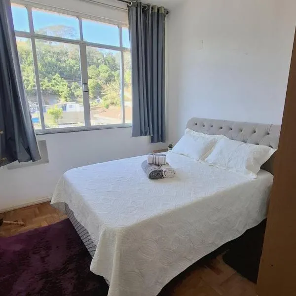 Apartamento no Centro - Condomínio Lido, hotel in Miguel Pereira